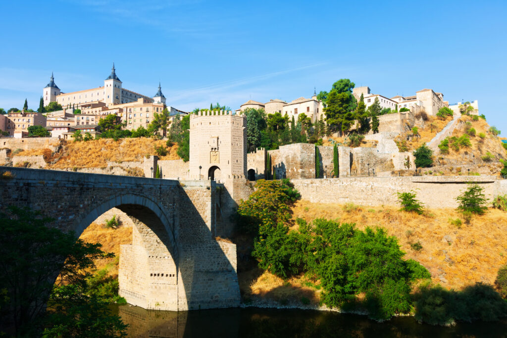 Toledo: Un Viaje por la Historia y la Cultura de la Ciudad de las Tres Culturas